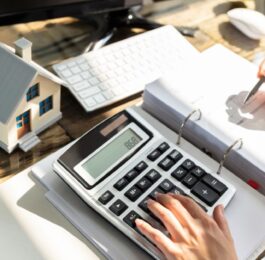 Compravendita casa, ecco le imposte da pagare per acquirente e venditore